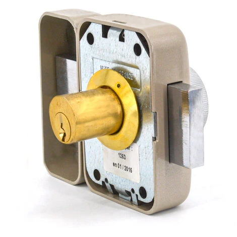 Verrou De Porte Haute Sécurité S'entrouvrant A Bouton Et Cylindre GISS Dimension - 45 Mm 2 Verrou De Porte Haute Sécurité S'entrouvrant A Bouton Et Cylindre GISS Dimension - 45 Mm – Image 2